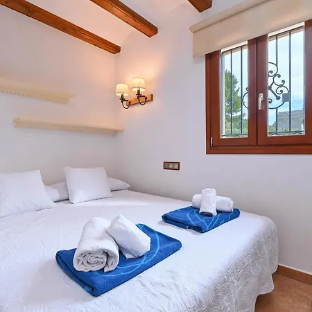 Altar 4 Pax Villa Montgo